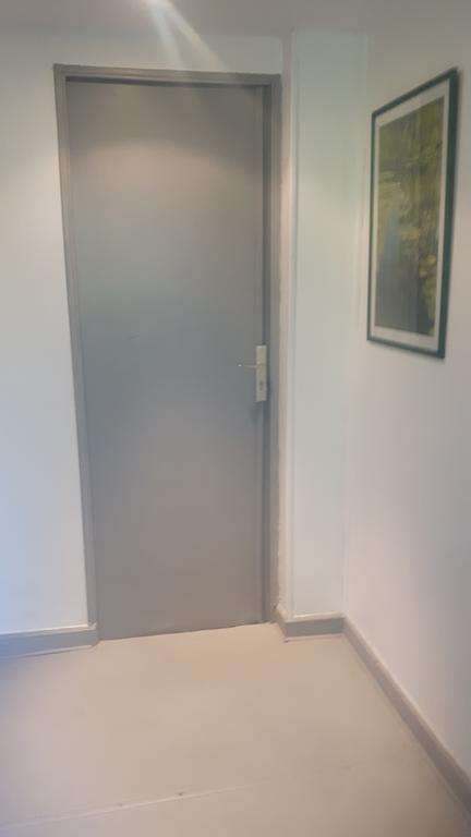 Residence V-Hugo Montfermeil Buitenkant foto